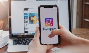 Write Captivating Captions for Instagram